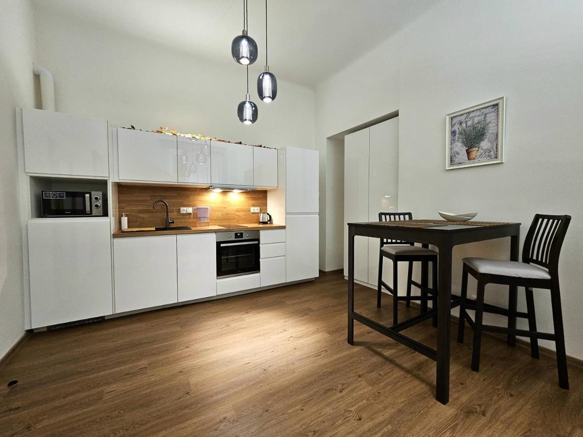 Sweet Apartment In The Heart Of ปราก ภายนอก รูปภาพ